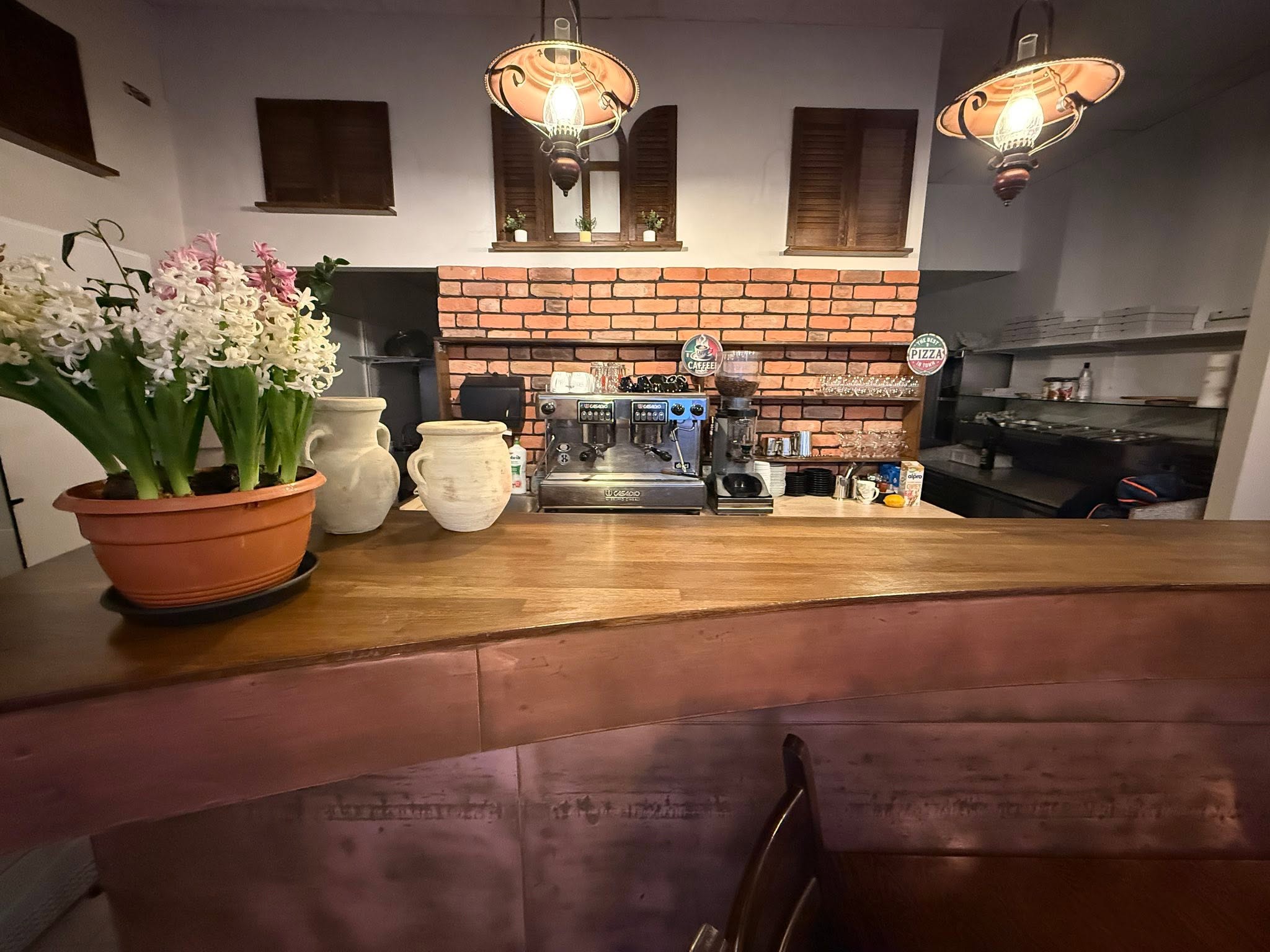 Bar i ekspres do kawy w Il Caminetto